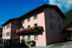 Pension Gletscherblick, Fulpmes, Österreich